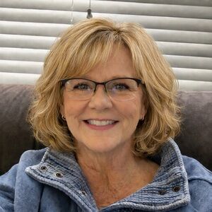 Meet your Posher, Lori